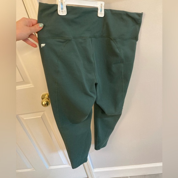 Fabletics powerhold dark green capri leggings 17” waist fits like an XL - Picture 2 of 5